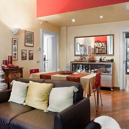 Apartment With Terrace In Central Milán Exterior foto